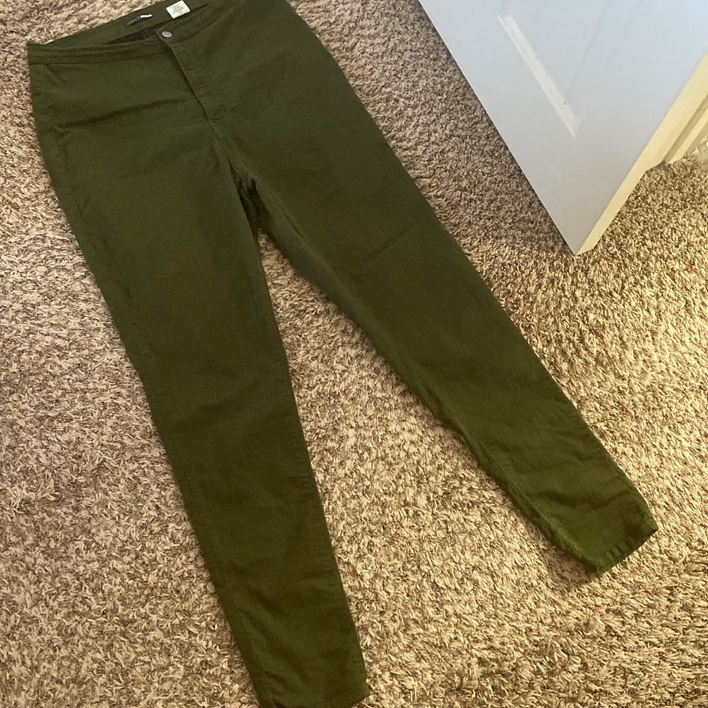 Khaki High Rise Fashionnova jeans